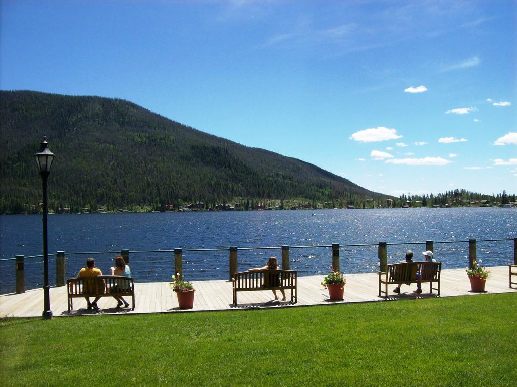 غراند ليك Western Riviera Lakeside Lodging الغرفة الصورة